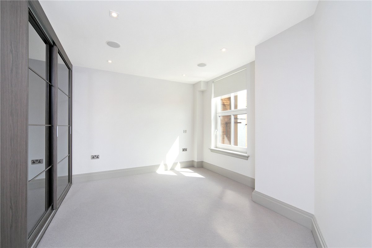 1 bedroom flat, Grayton House, 498-504 Fulham Road SW6 - Available