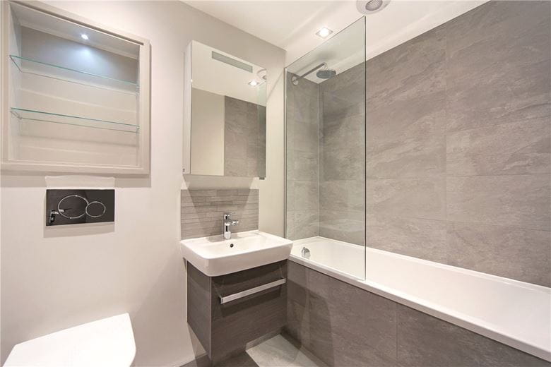 1 bedroom flat, Grayton House, 498-504 Fulham Road SW6 - Available