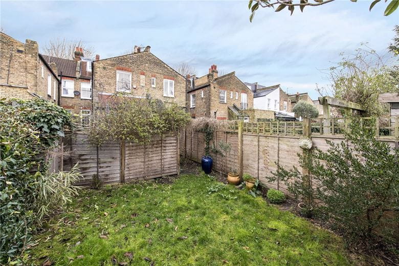 3 bedroom maisonette, Niton Street, London SW6