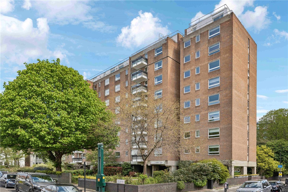 3 bedroom flat, Napier Court, Ranelagh Gardens SW6 - Available