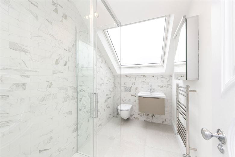 5 bedroom house, Kimbell Gardens, London SW6 - Available