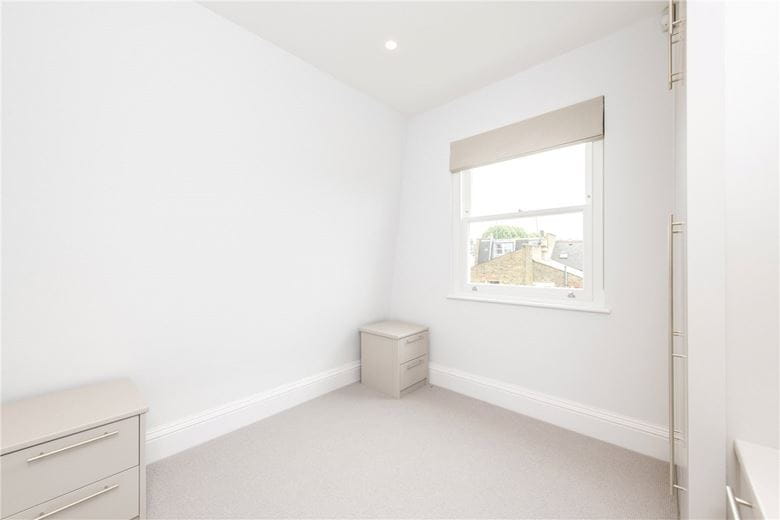 5 bedroom house, Kimbell Gardens, London SW6 - Available