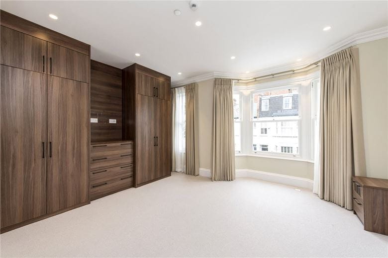 5 bedroom house, Kimbell Gardens, London SW6 - Available