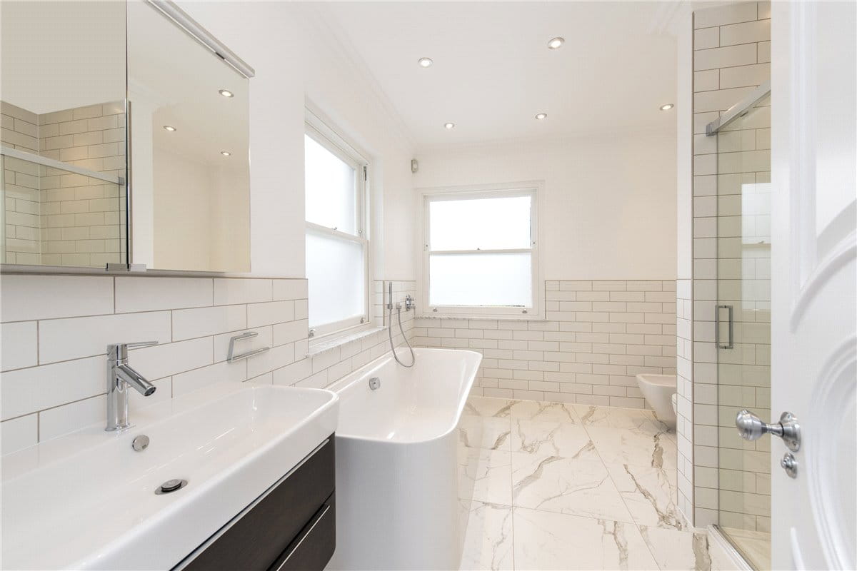 5 bedroom house, Kimbell Gardens, London SW6 - Available