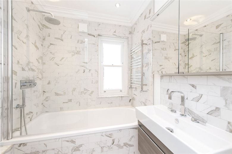 5 bedroom house, Kimbell Gardens, London SW6 - Available