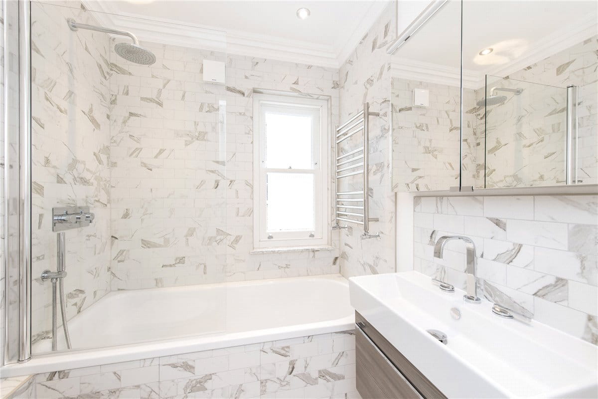 5 bedroom house, Kimbell Gardens, London SW6 - Available