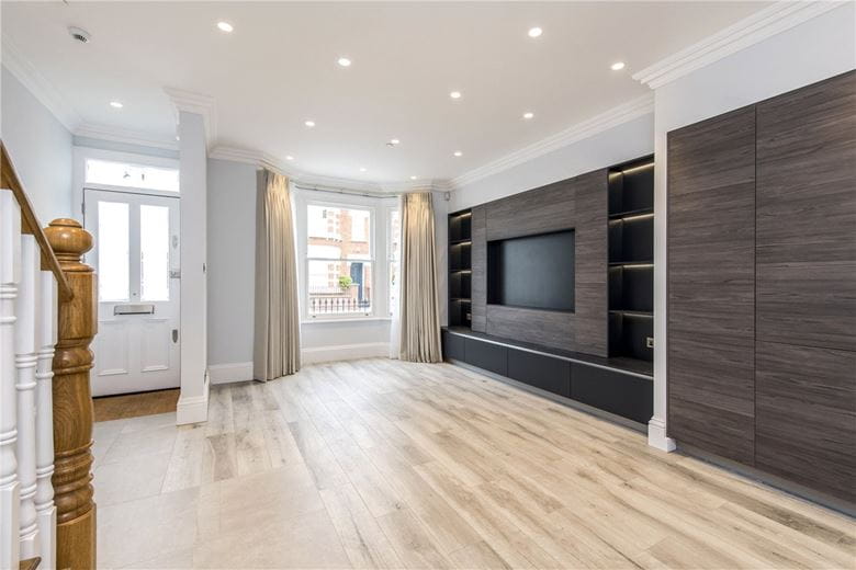 5 bedroom house, Kimbell Gardens, London SW6 - Available
