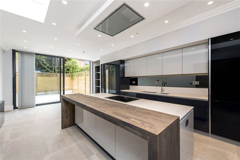 5 bedroom house, Kimbell Gardens, London SW6 - Available