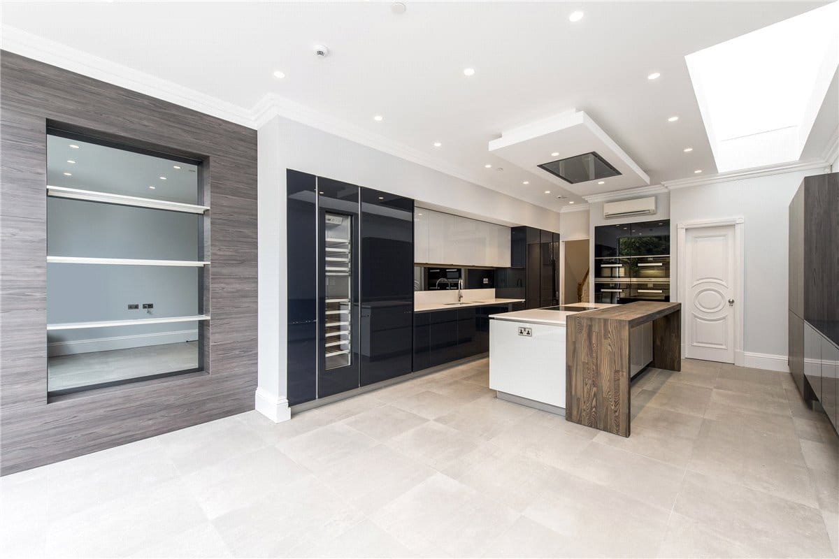 5 bedroom house, Kimbell Gardens, London SW6 - Available