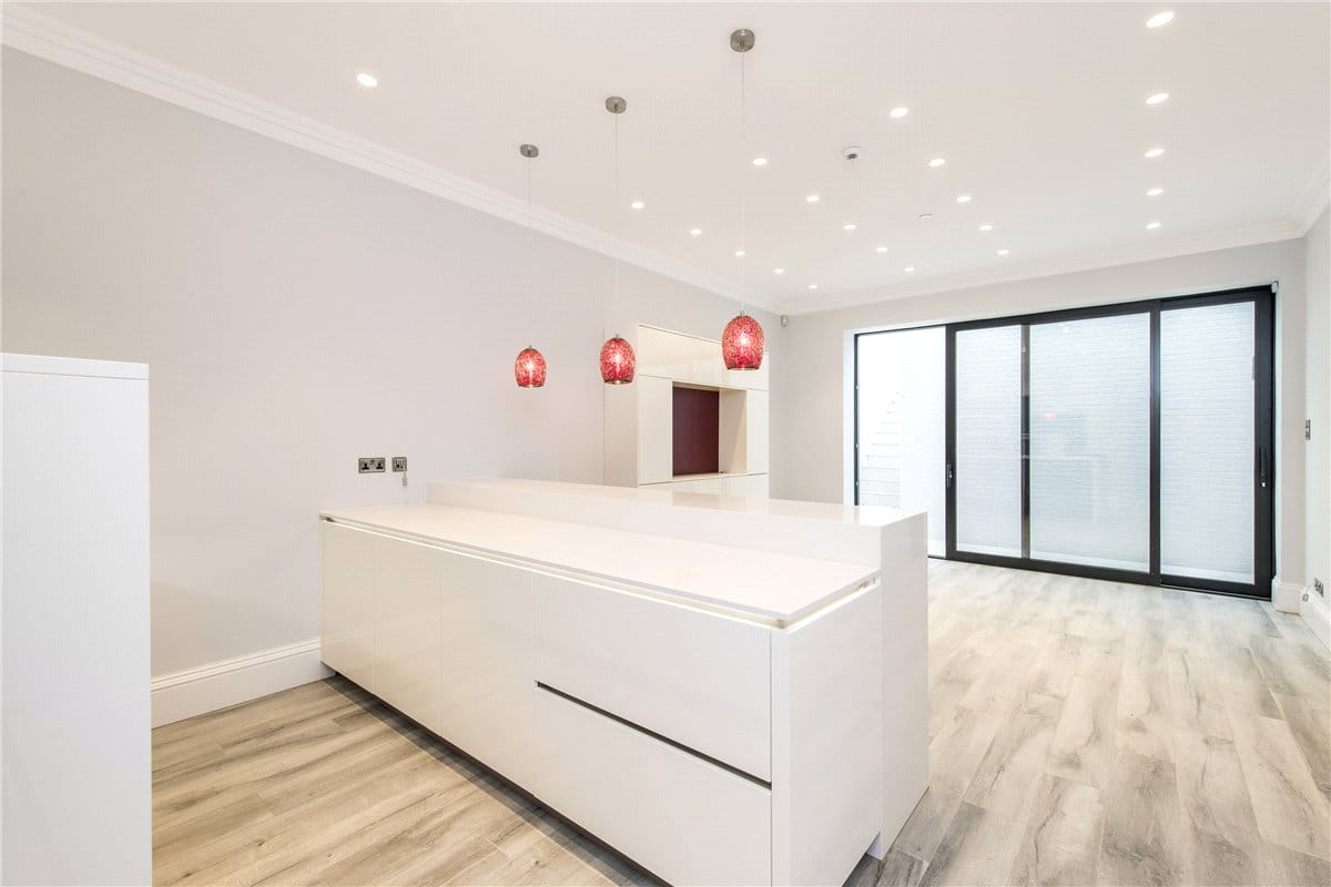 5 bedroom house, Kimbell Gardens, London SW6 - Available