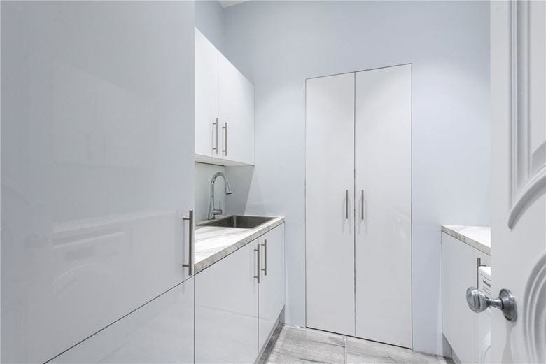 5 bedroom house, Kimbell Gardens, London SW6 - Available