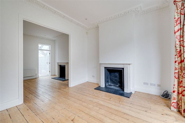 5 bedroom house, Elthiron Road, Fulham SW6 - Let Agreed