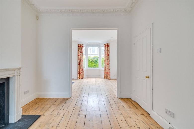 5 bedroom house, Elthiron Road, Fulham SW6 - Let Agreed