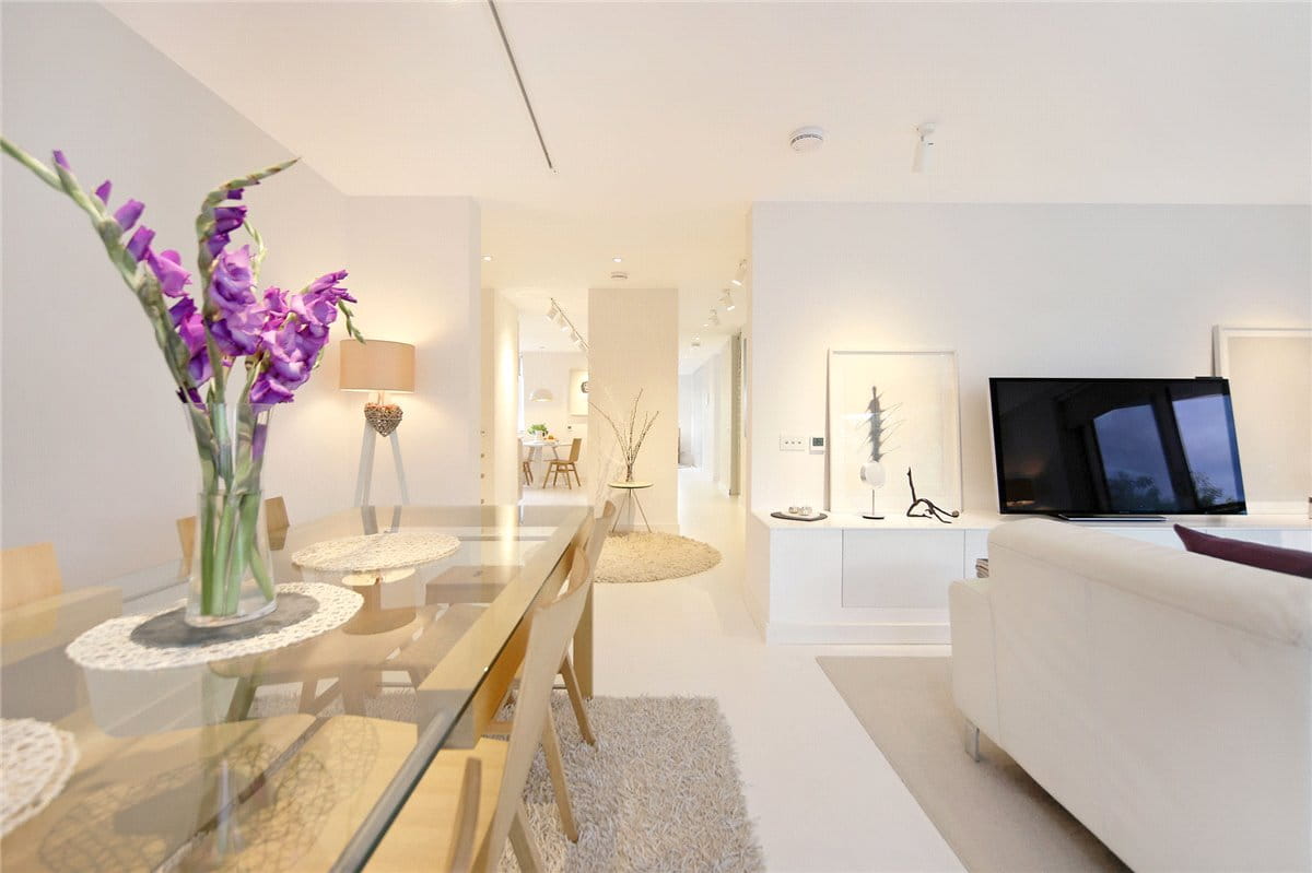 3 bedroom flat, Alder Lodge, 73 Stevenage Road SW6