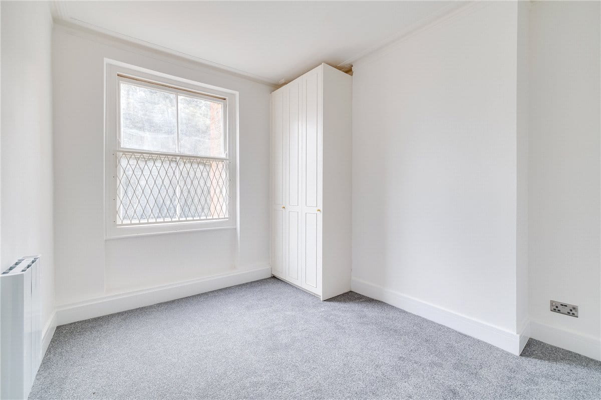 2 bedroom flat, Waldemar Avenue Mansions, Waldemar Avenue SW6 - Let Agreed