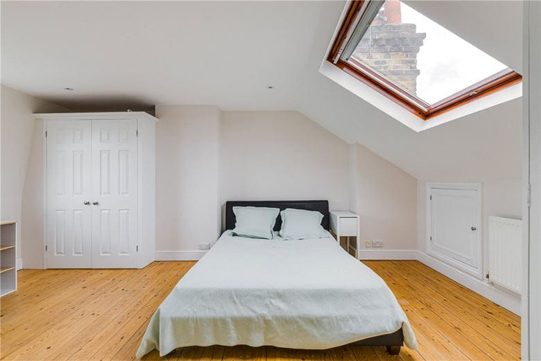 3 bedroom flat, Danehurst Street, London SW6 - Available