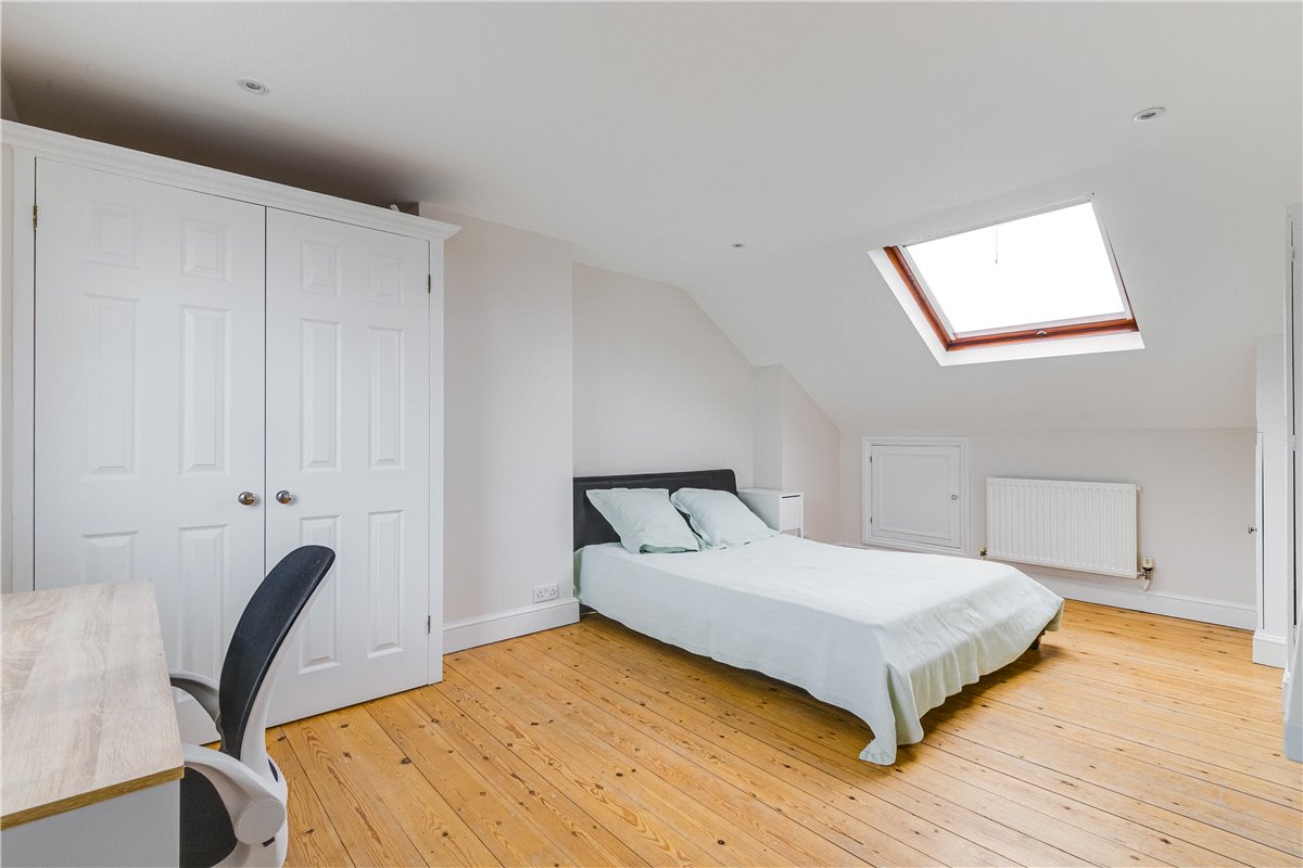 3 bedroom flat, Danehurst Street, London SW6 - Available
