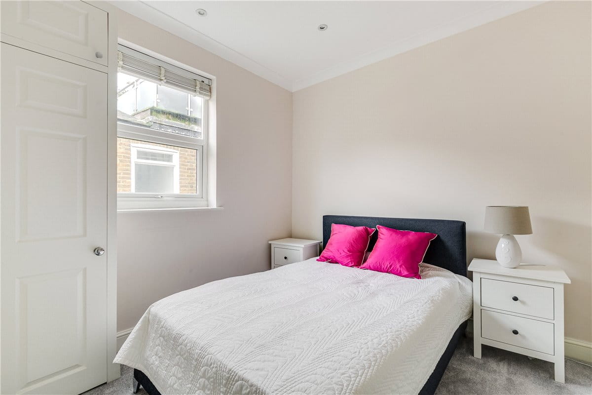 3 bedroom flat, Danehurst Street, London SW6 - Available