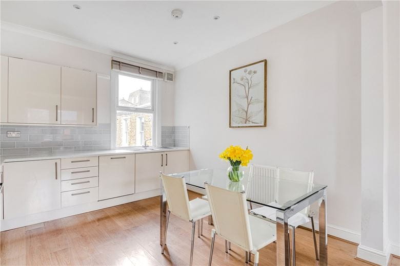 3 bedroom flat, Danehurst Street, London SW6 - Available