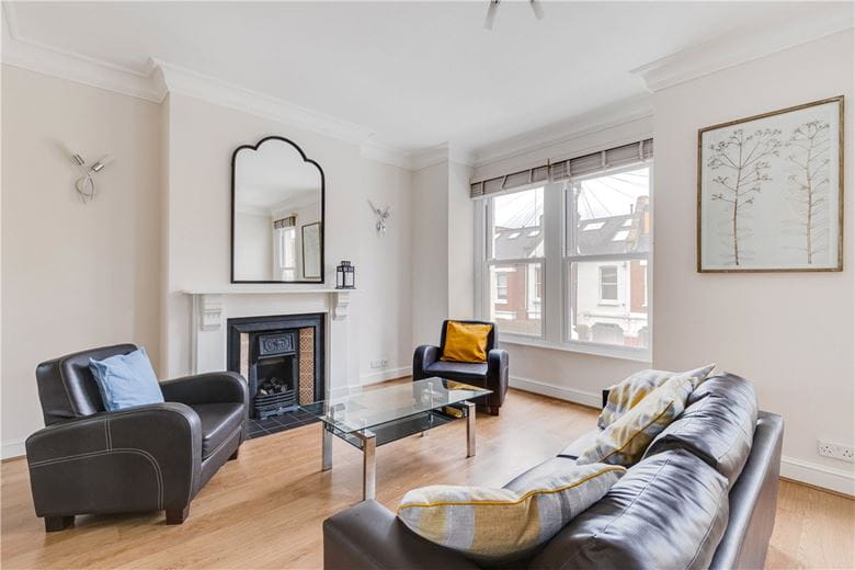 3 bedroom flat, Danehurst Street, London SW6 - Available