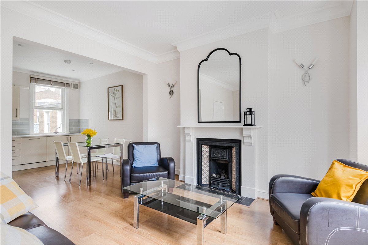 3 bedroom flat, Danehurst Street, London SW6 - Available
