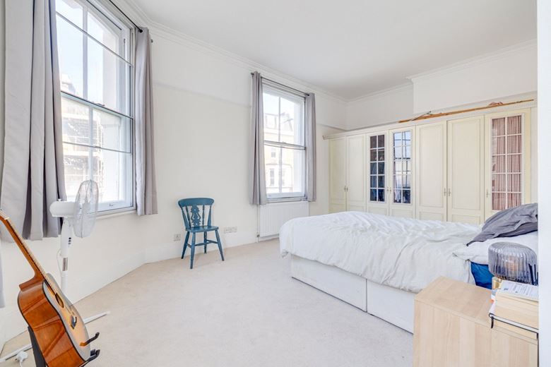 3 bedroom maisonette, Fulham Road, London SW6