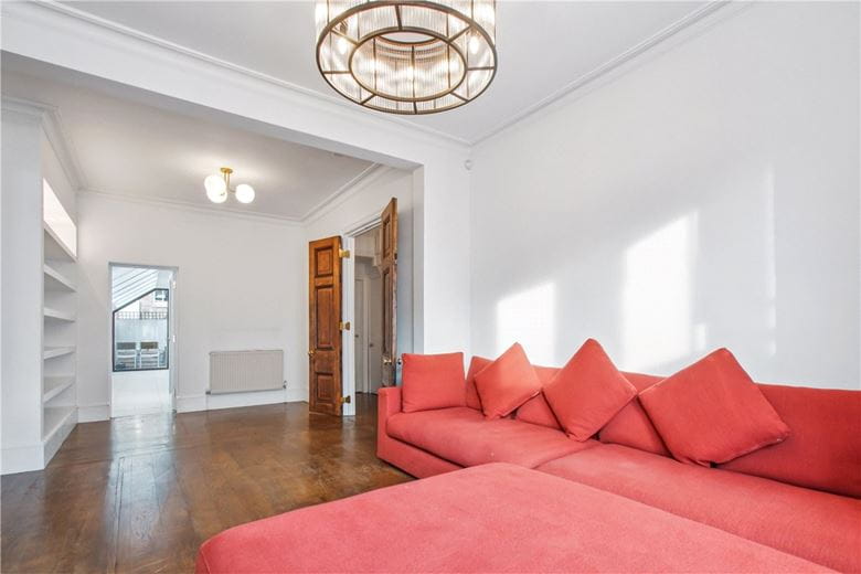 3 bedroom house, Colehill Lane, London SW6 - Available