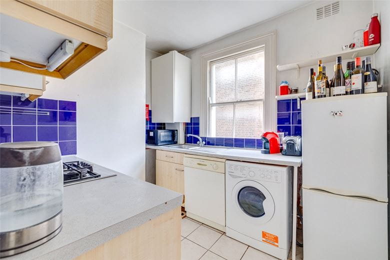 2 bedroom flat, Fulham Road, London SW6 - Available