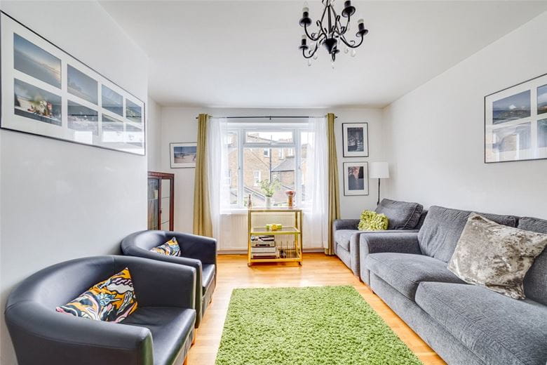 2 bedroom flat, Letterstone Road, London SW6 - Available