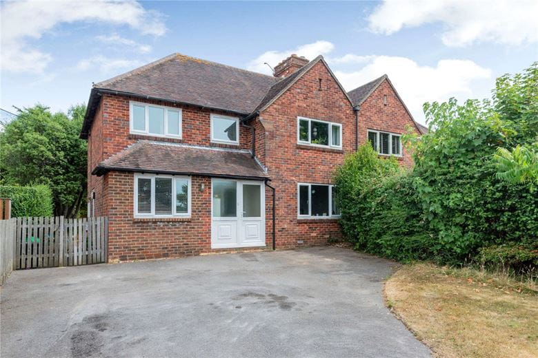 4 bedroom house, Kings Crescent, Lymington SO41 - Let Agreed