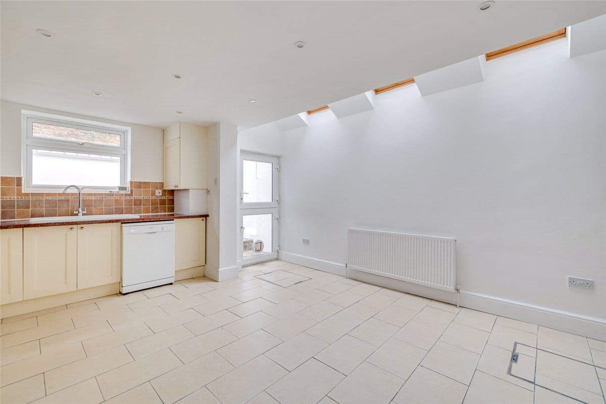 4 bedroom house, Hannell Road, London SW6