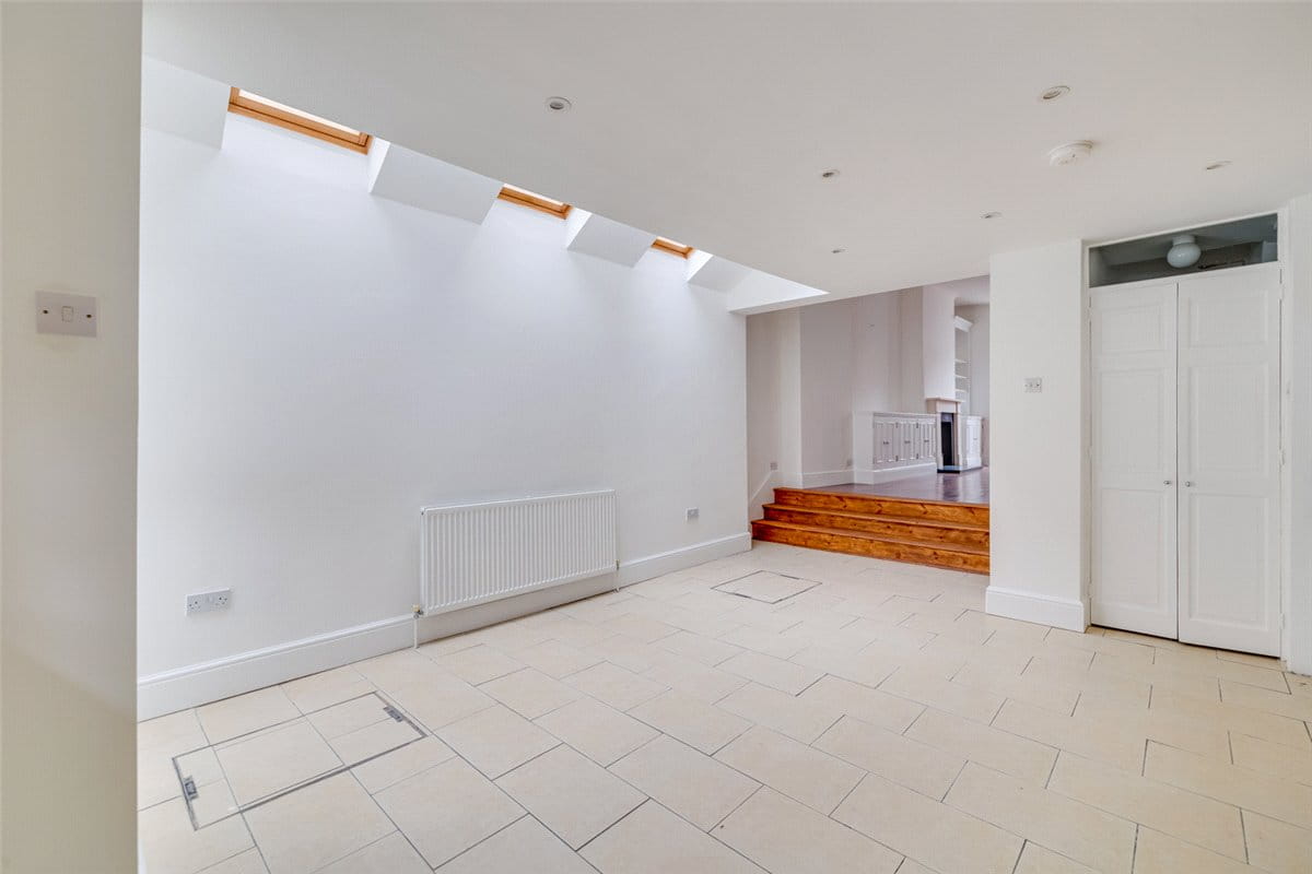 4 bedroom house, Hannell Road, London SW6