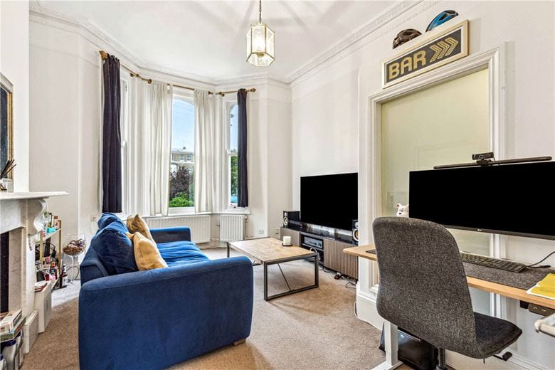 1 bedroom flat, Westcroft Square, London W6 - Available