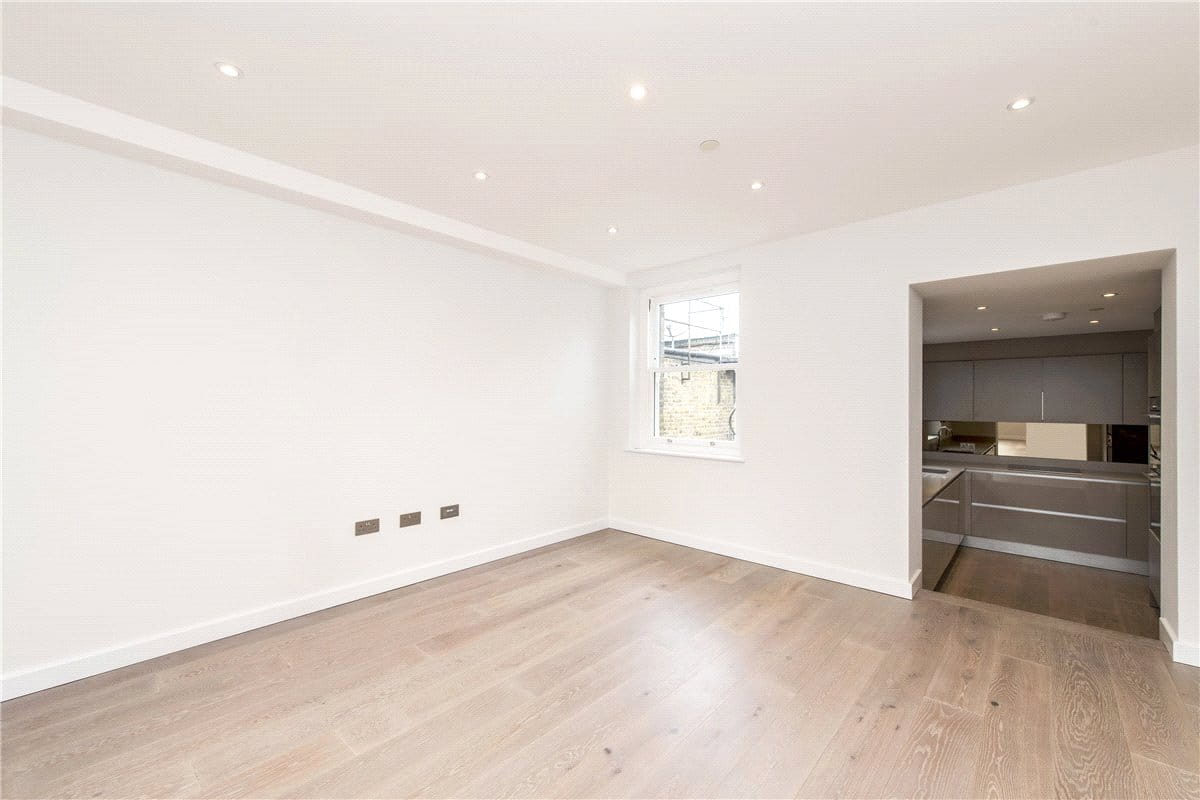 2 bedroom flat, King Street, London W6 - Let Agreed