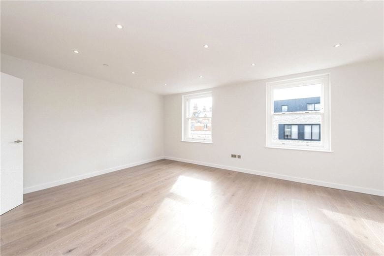 2 bedroom flat, King Street, London W6 - Let Agreed