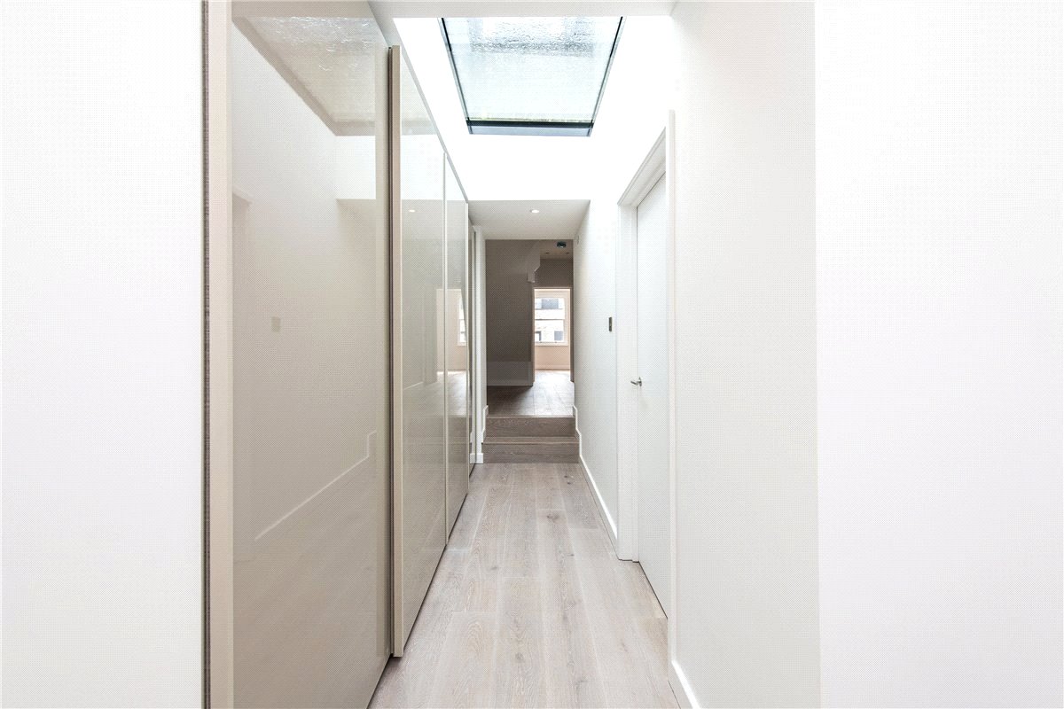 2 bedroom flat, King Street, London W6 - Let Agreed