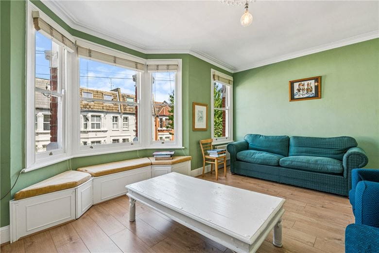 3 bedroom flat, Queensmill Road, London SW6 - Available