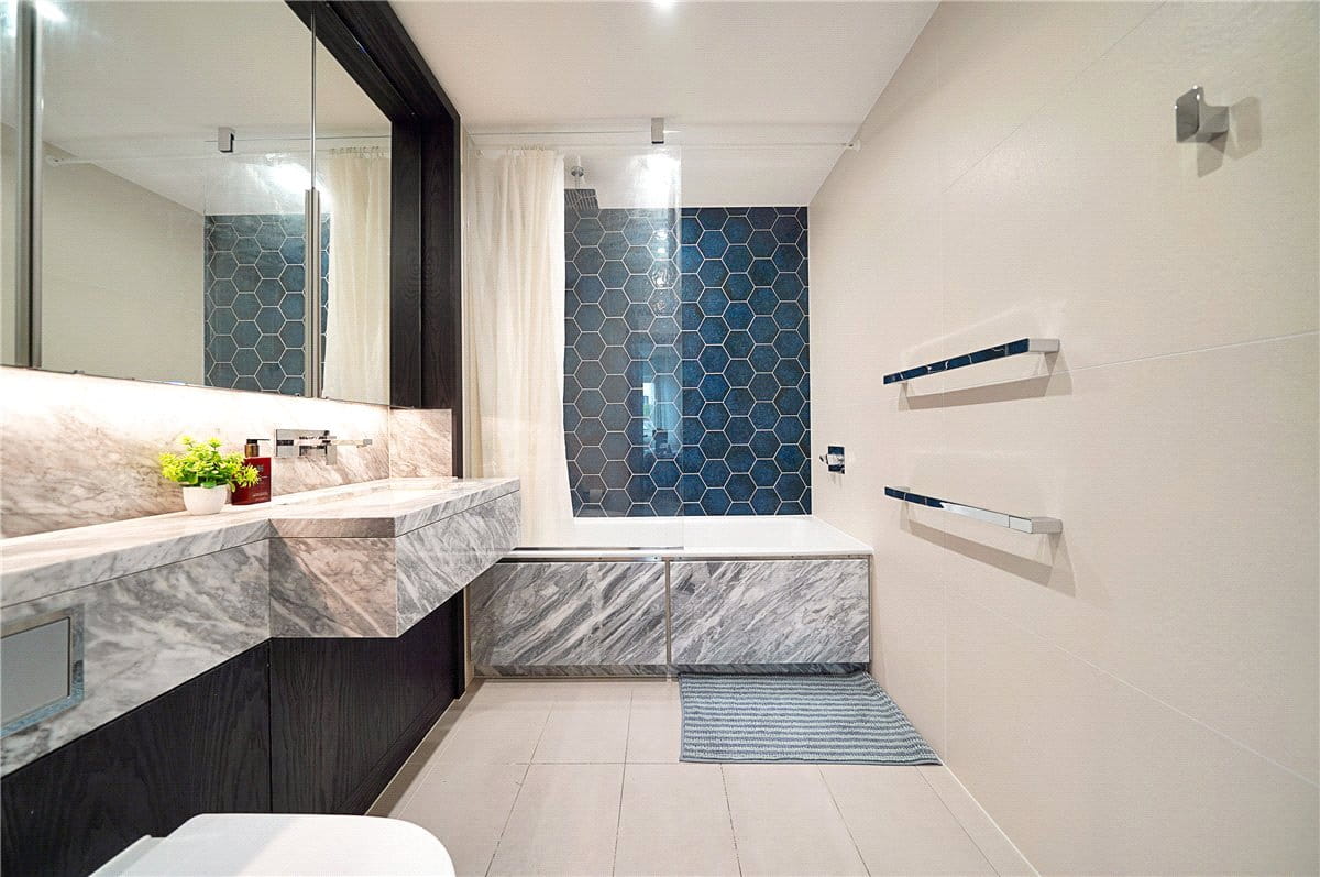 2 bedroom flat, Tierney Lane, London W6 - Available