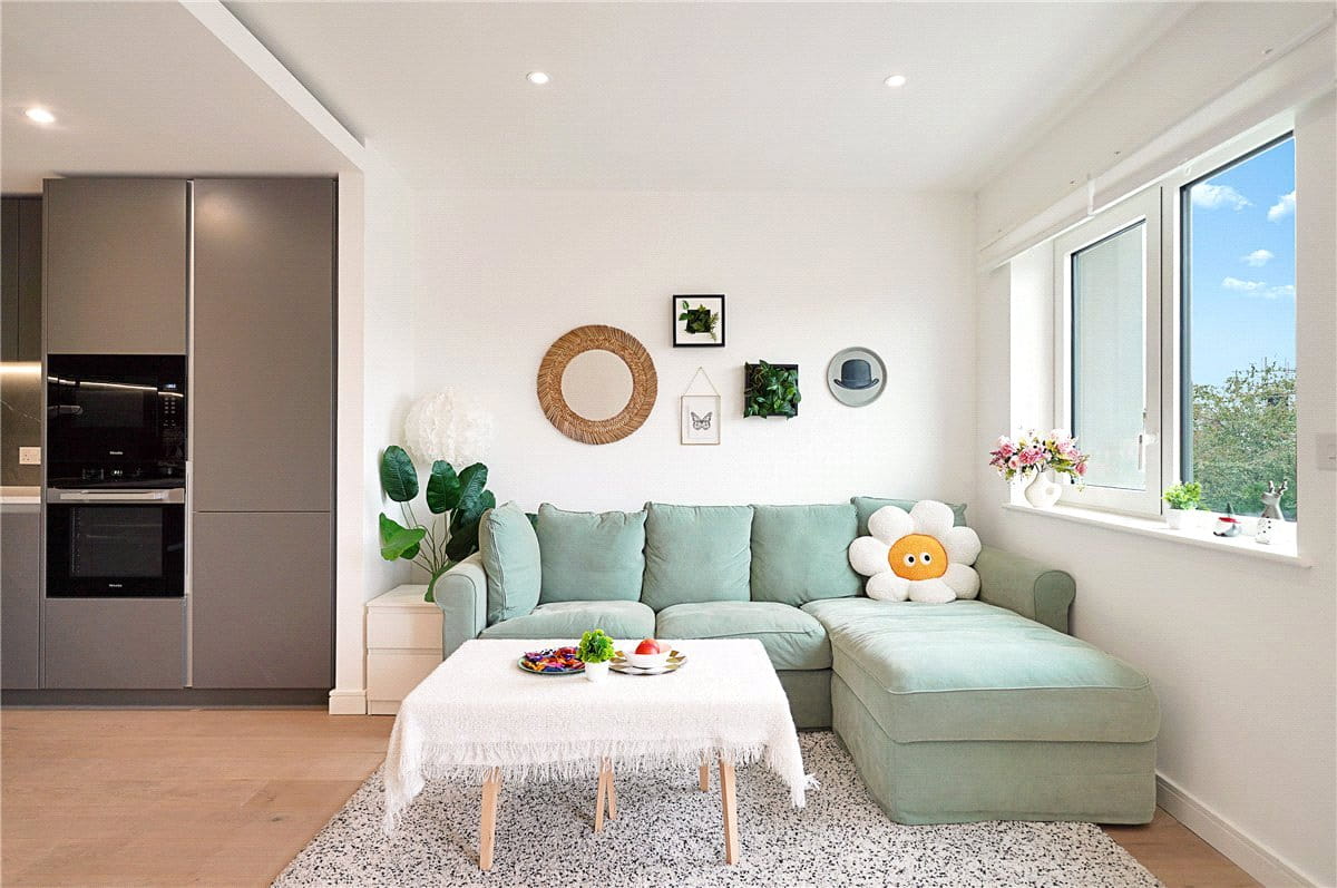 2 bedroom flat, Tierney Lane, London W6 - Available