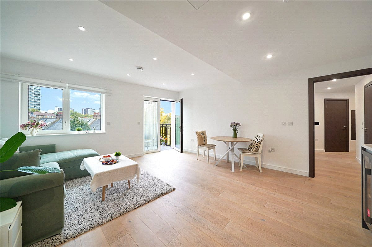 2 bedroom flat, Tierney Lane, London W6 - Available