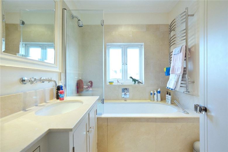 5 bedroom house, Belgrave Road, Barnes SW13 - Available