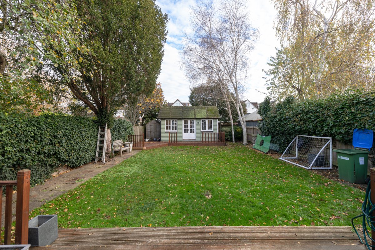 5 bedroom house, Belgrave Road, Barnes SW13 - Available