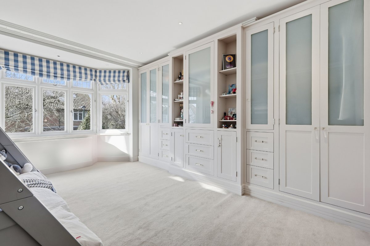 5 bedroom house, Belgrave Road, Barnes SW13 - Available