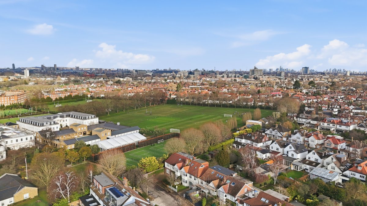 5 bedroom house, Belgrave Road, Barnes SW13 - Available