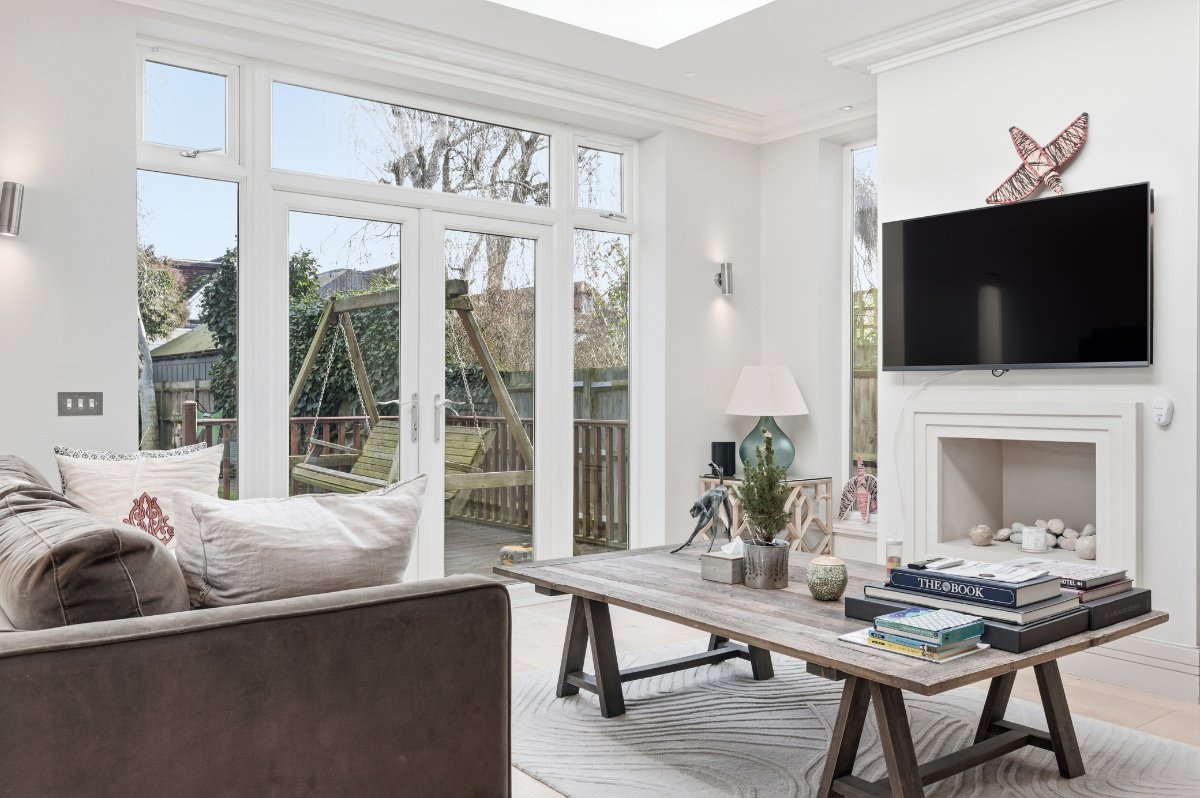 5 bedroom house, Belgrave Road, Barnes SW13 - Available