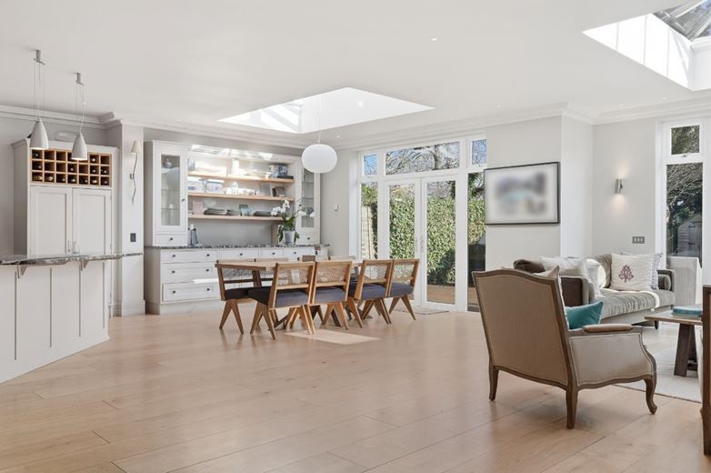 5 bedroom house, Belgrave Road, Barnes SW13 - Available