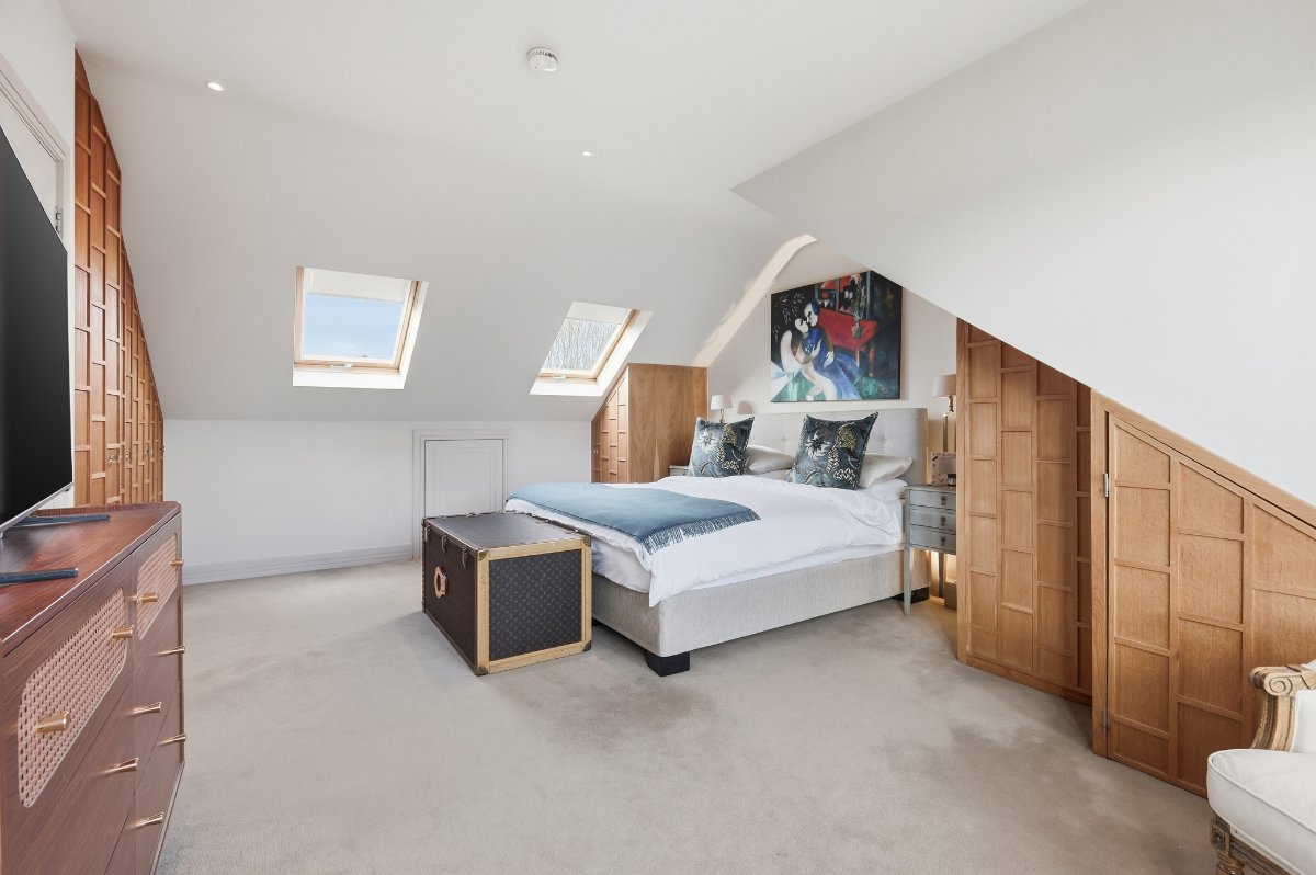 5 bedroom house, Belgrave Road, Barnes SW13 - Available