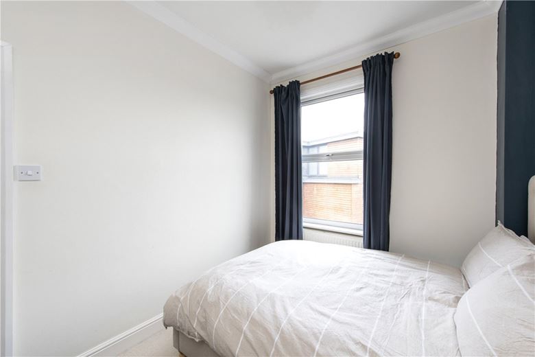 2 bedroom house, Lydden Grove, London SW18 - Sold