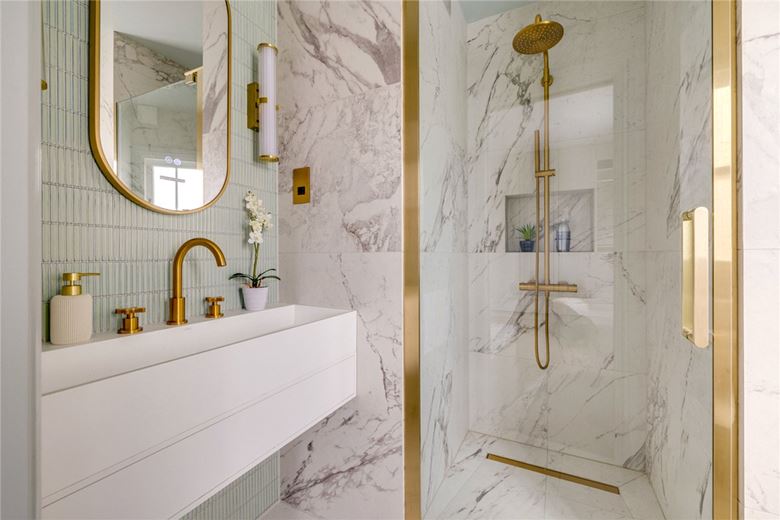 5 bedroom house, Byfeld Gardens, London SW13 - Available