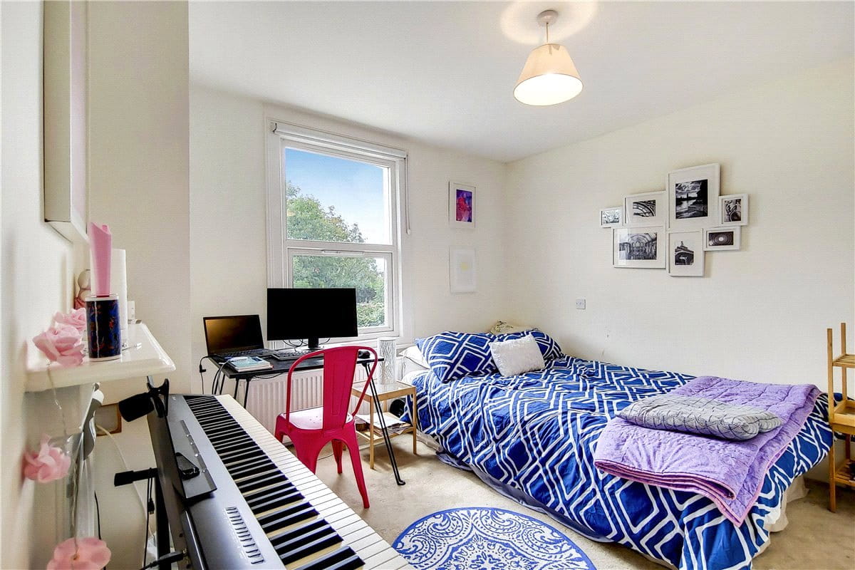2 bedroom house, Beverley Path, London SW13 - Available